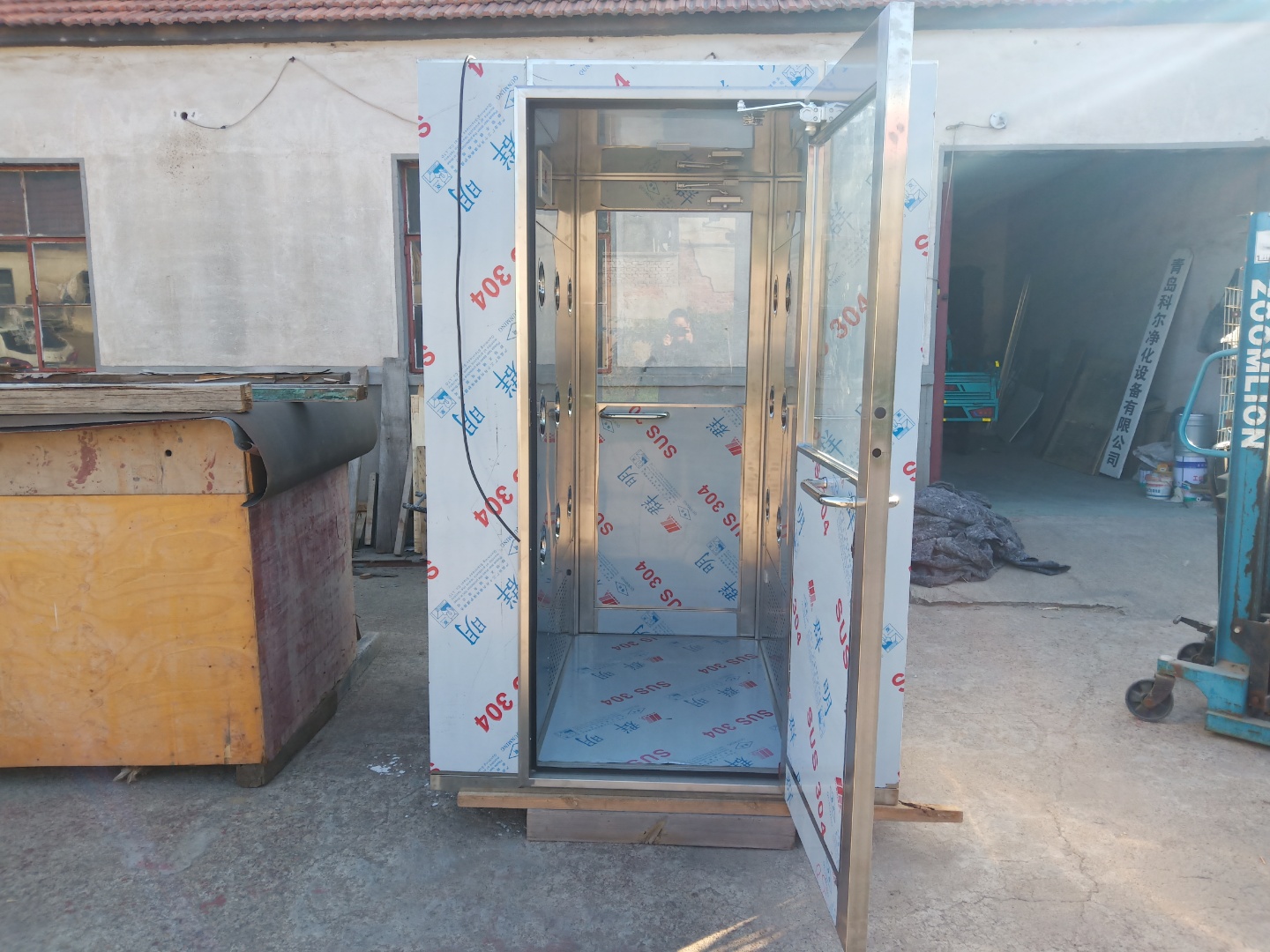 本溪風淋室廠家：風淋室在手術(shù)室潔凈工程中有什么樣的作用